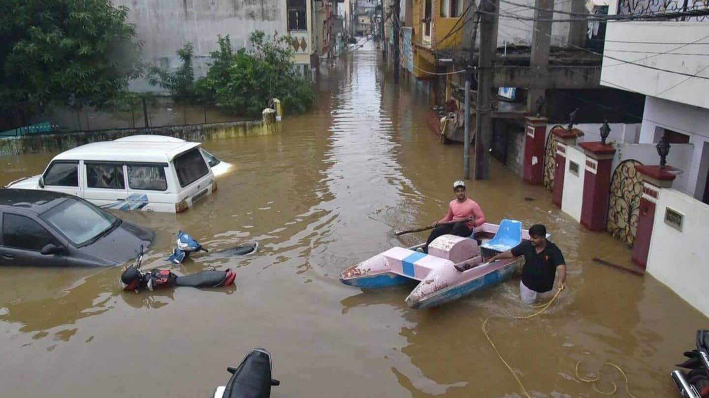 आंध्र प्रदेश और तेलंगाना में भारी बारिश से कई लोगों की मौत, जानिए बड़ी बातें