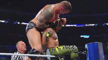 WWE: 5 सुपरस्टार्स जिन्होंने रे मिस्टेरियो का मास्क उतारा, देखें वीडियो