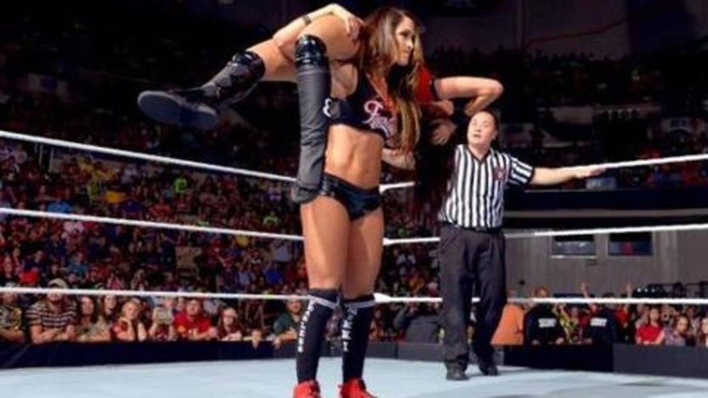 WWE: बेहद खतरनाक फिनिशिंग मूव का इस्तेमाल करती हैं ये महिला रेसलर्स, देखें वीडियो