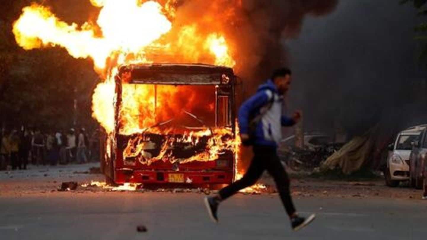 दिल्ली हिंसा: दंगाइयों से नुकसान की भरपाई करेगी दिल्ली पुलिस, मरने वालों का आंकड़ा 42 पहुंचा
