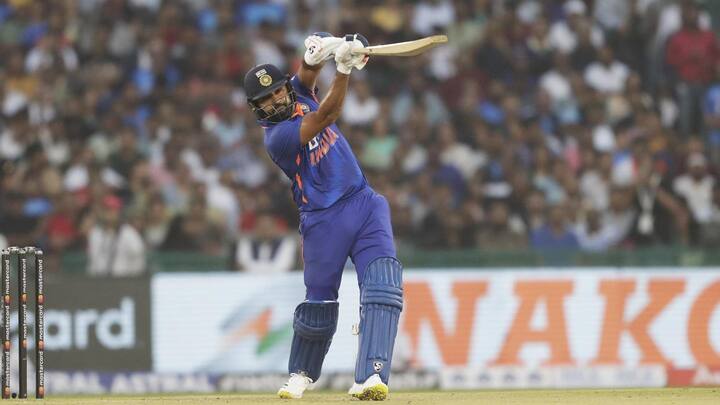 भारत बनाम न्यूजीलैंड: रोहित शर्मा ने वनडे क्रिकेट में 30वां शतक लगाया, पोंटिंग की बराबरी की