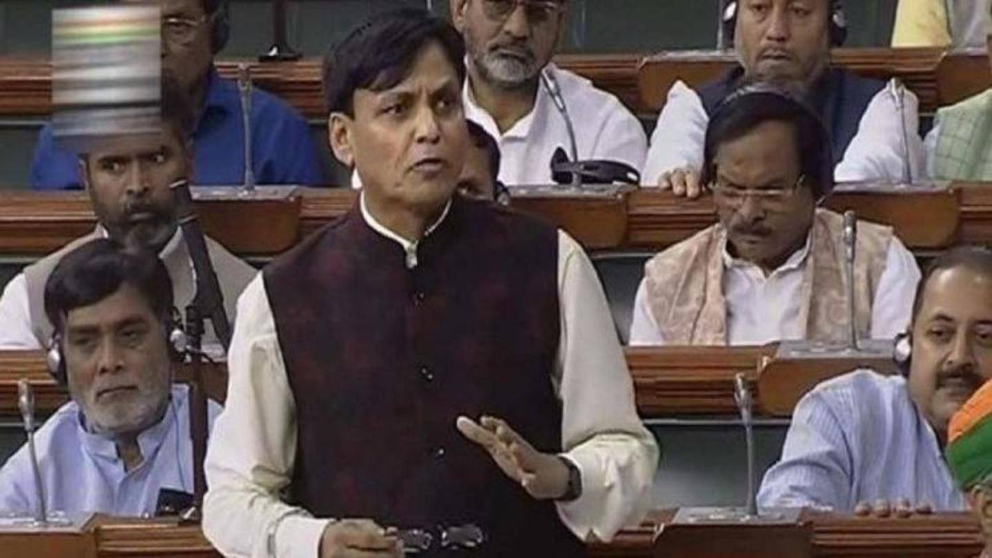 सरकार ने दी 5,886 सुरक्षाकर्मियों के शहीद होने की जानकारी सरकार ने दी 5,886 सुरक्षाकर्मियों के शहीद होने की जानकारी