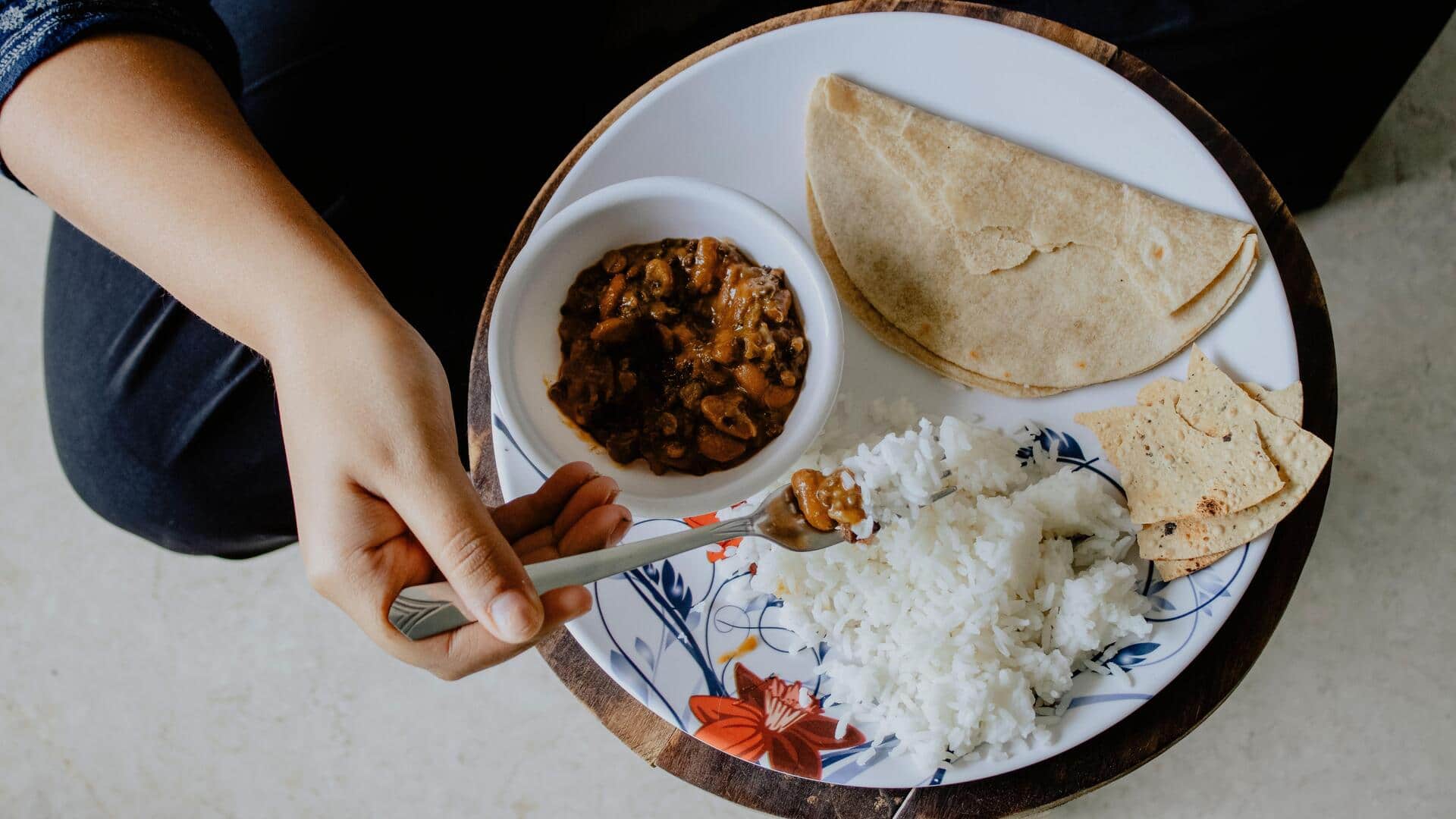 कुछ दिनों पर क्यों लगती है बाकि दिनों से ज्यादा भूख? जानिए इसके कारण