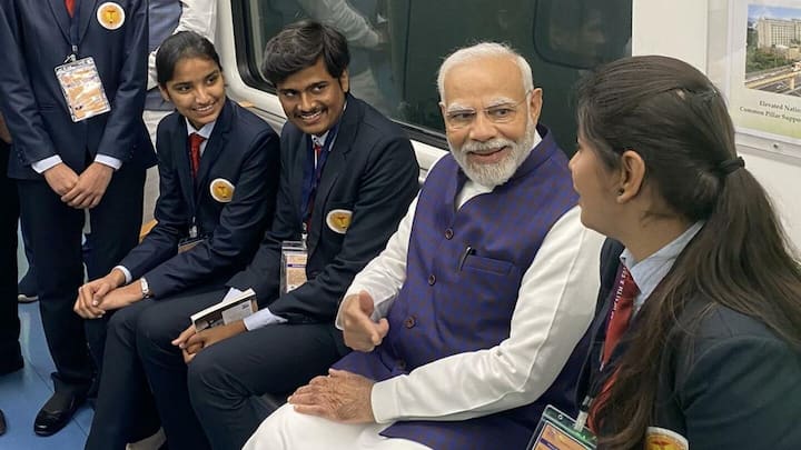प्रधानमंत्री मोदी ने नागपुर को दी मेट्रो और AIIMS की सौगात, समृद्धि महामार्ग का किया शुभारंभ