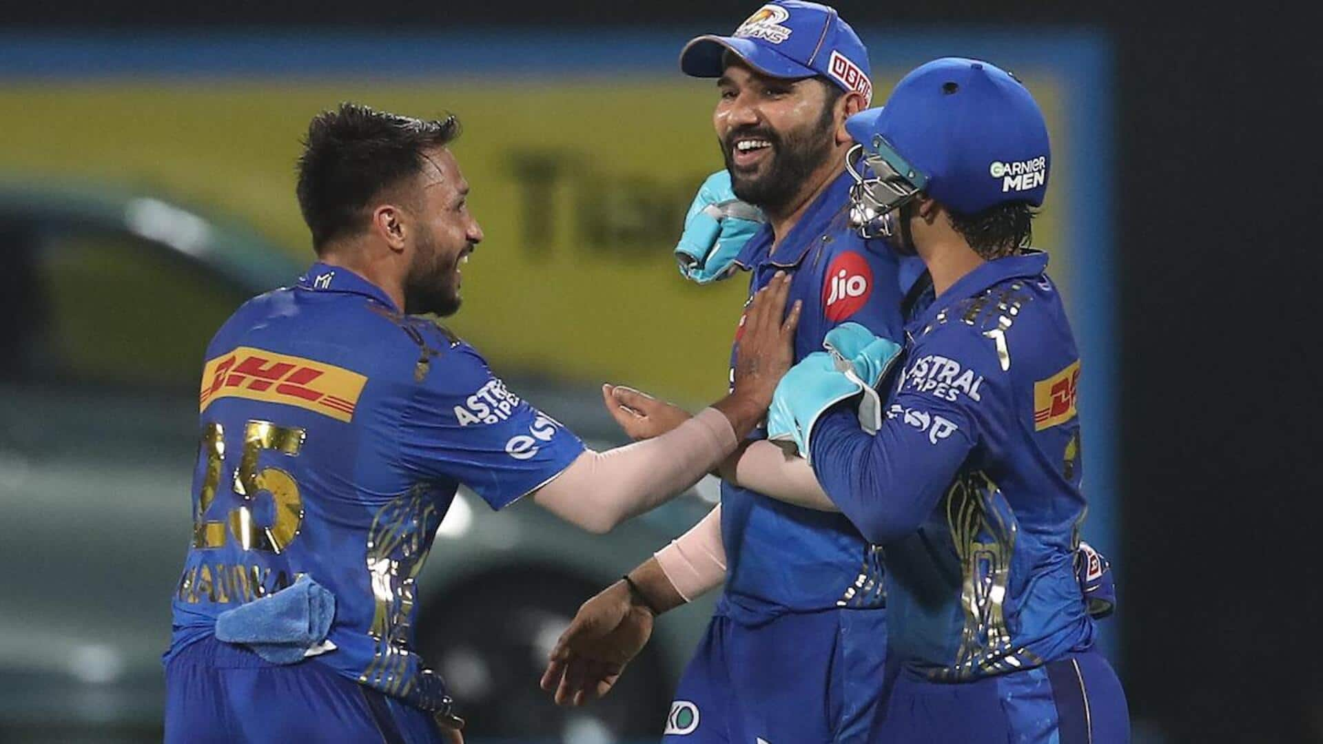 IPL 2025 के लिए MI ने जारी की अपनी जर्सी, रोहित समेत ये खिलाड़ी आए नजर  