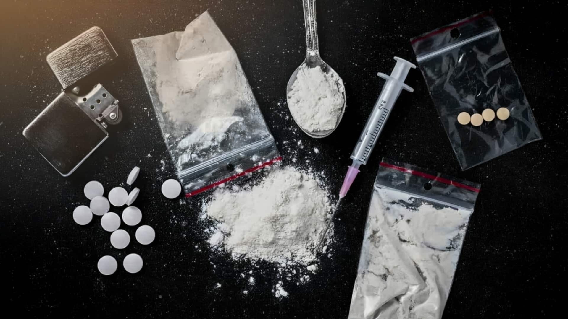लखनऊ: 2 दोस्तों ने रोमांच के लिए ली ड्रग्स की अधिक खुराक, 1 की मौत