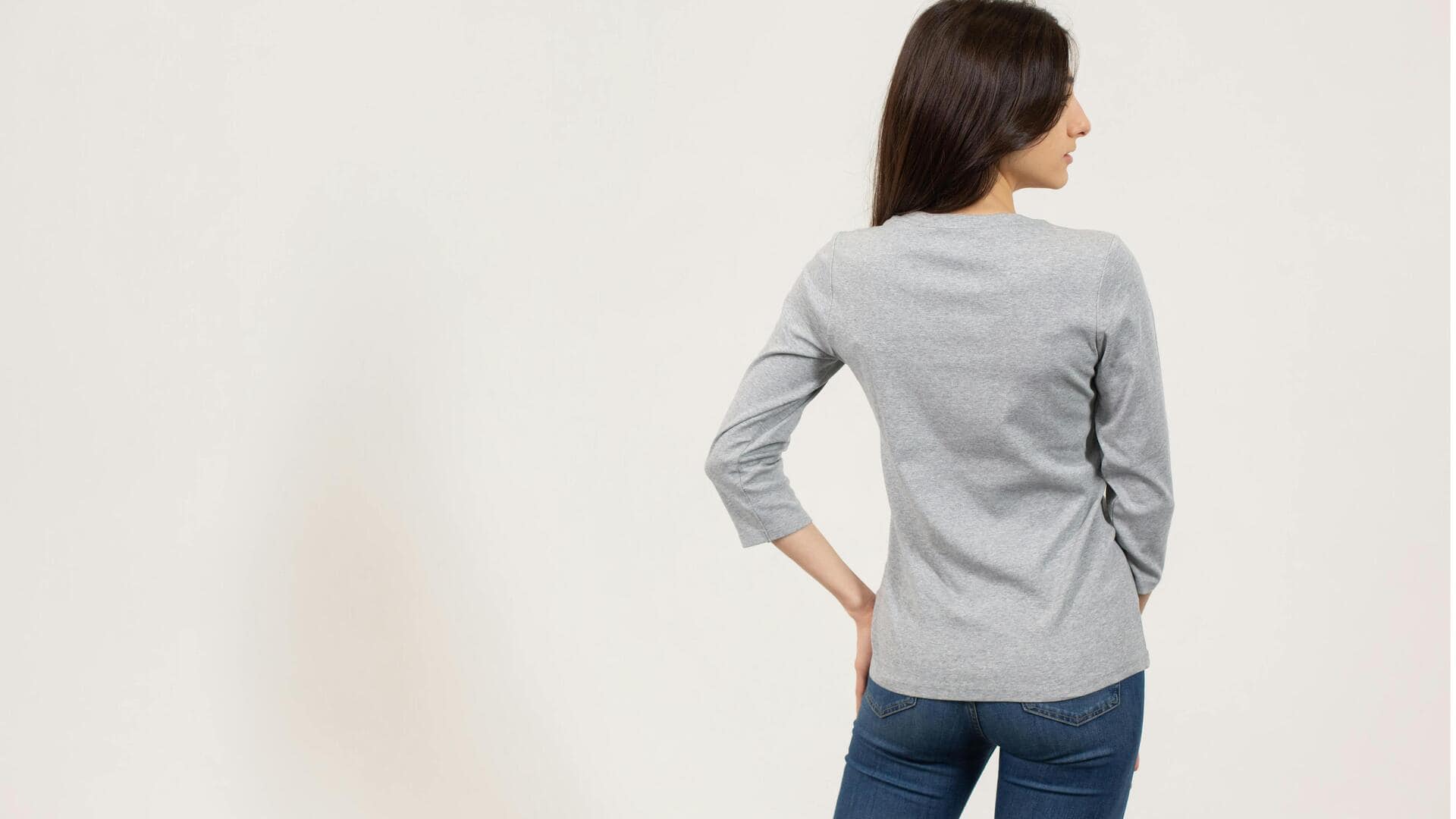 सर्दियों में डेनिम जींस के साथ फुल स्लीव्स टॉप को इस तरह करें स्टाइल, लगेंगी सुंदर 