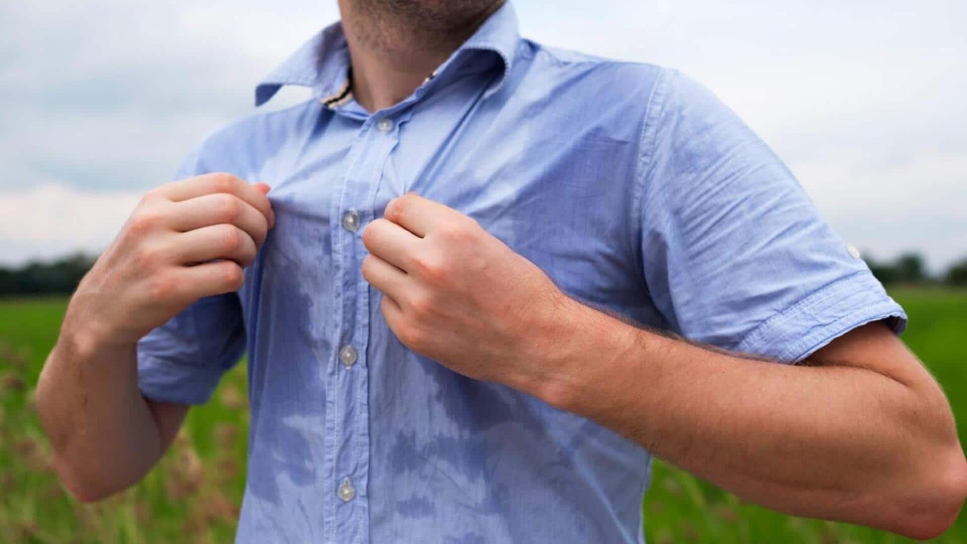 ऑफिस में काम करते समय आता है पसीना? दिनभर तरोताजा रहने के लिए अपनाएं ये सुझाव 