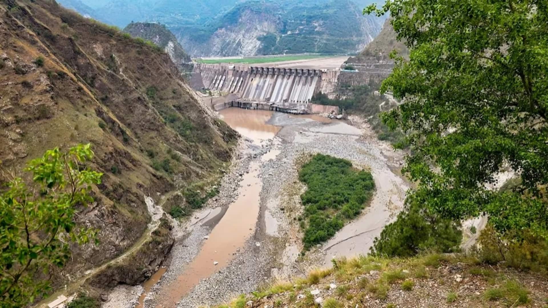 पानी को तरस रहे पाकिस्तान ने फिर लिखा भारत को पत्र, सिंधु विवाद सुलझाने की पेशकश पानी को तरस रहे पाकिस्तान ने फिर लिखा भारत को पत्र, सिंधु विवाद सुलझाने की पेशकश