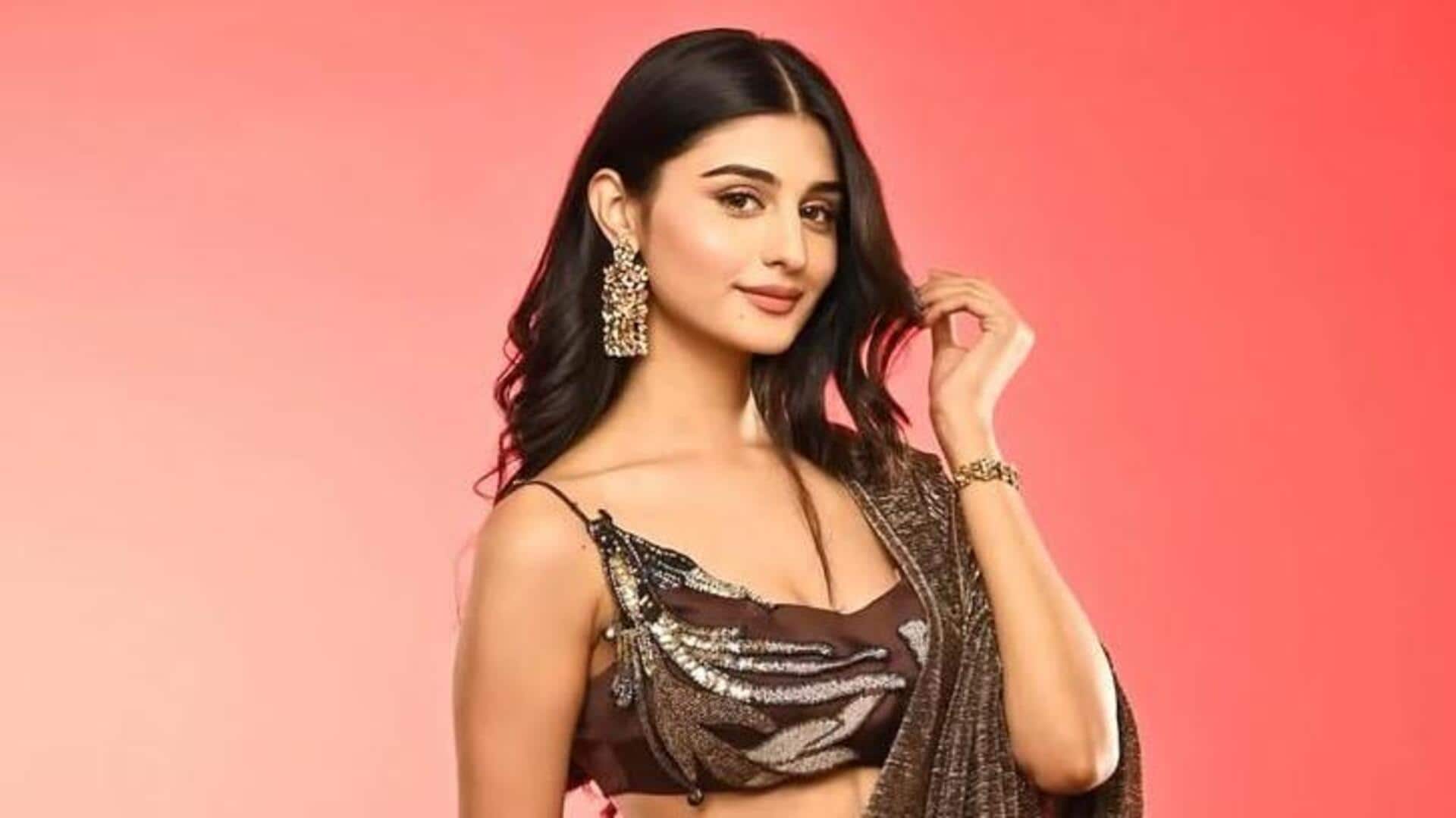 'बिग बॉस 19' के घर में कैद होंगे ये प्रतियोगी, कौन ले रहा सबसे ज्यादा फीस? 'बिग बॉस 19' के घर में कैद होंगे ये प्रतियोगी, कौन ले रहा सबसे ज्यादा फीस?