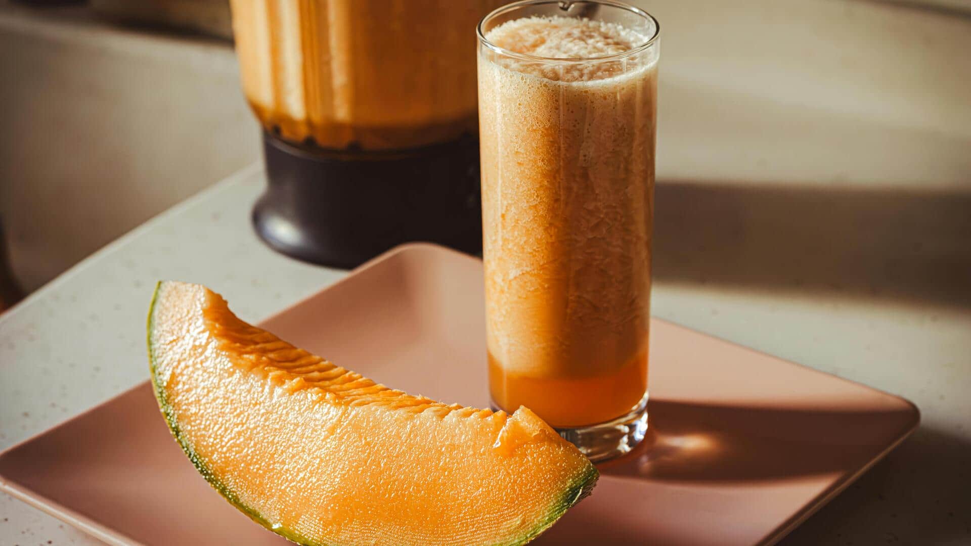 खरबूजे से बनाकर खाएं ये 5 स्वादिष्ट व्यंजन, गर्मी में देंगे ताजगी और बेहतरीन स्वाद