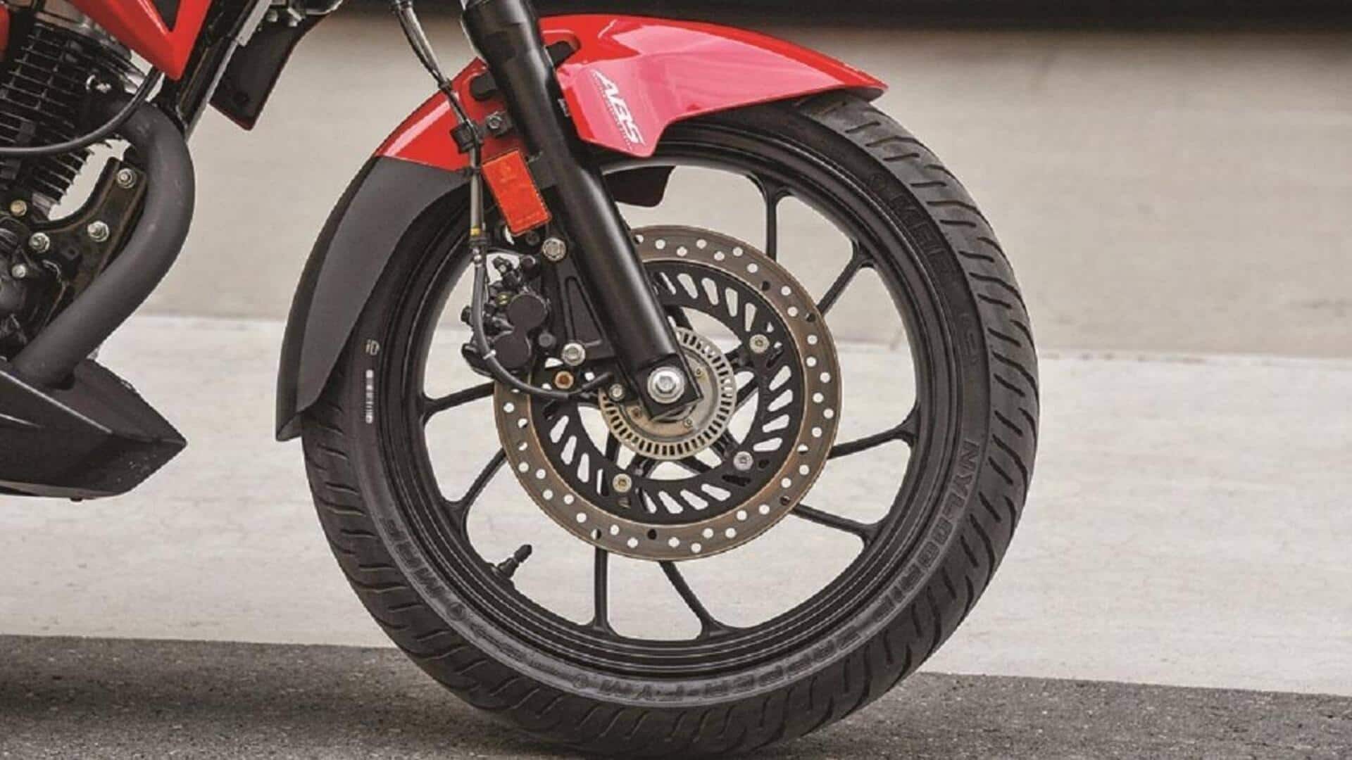 बाइक में ABS कैसे करता है काम? जानिए इसके फायदे 