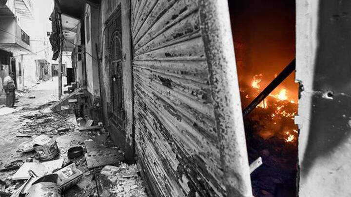 दिल्ली: गोकुलपुरी इलाके में भीषण आग लगने से 60 झुग्गियां राख, सात की मौत