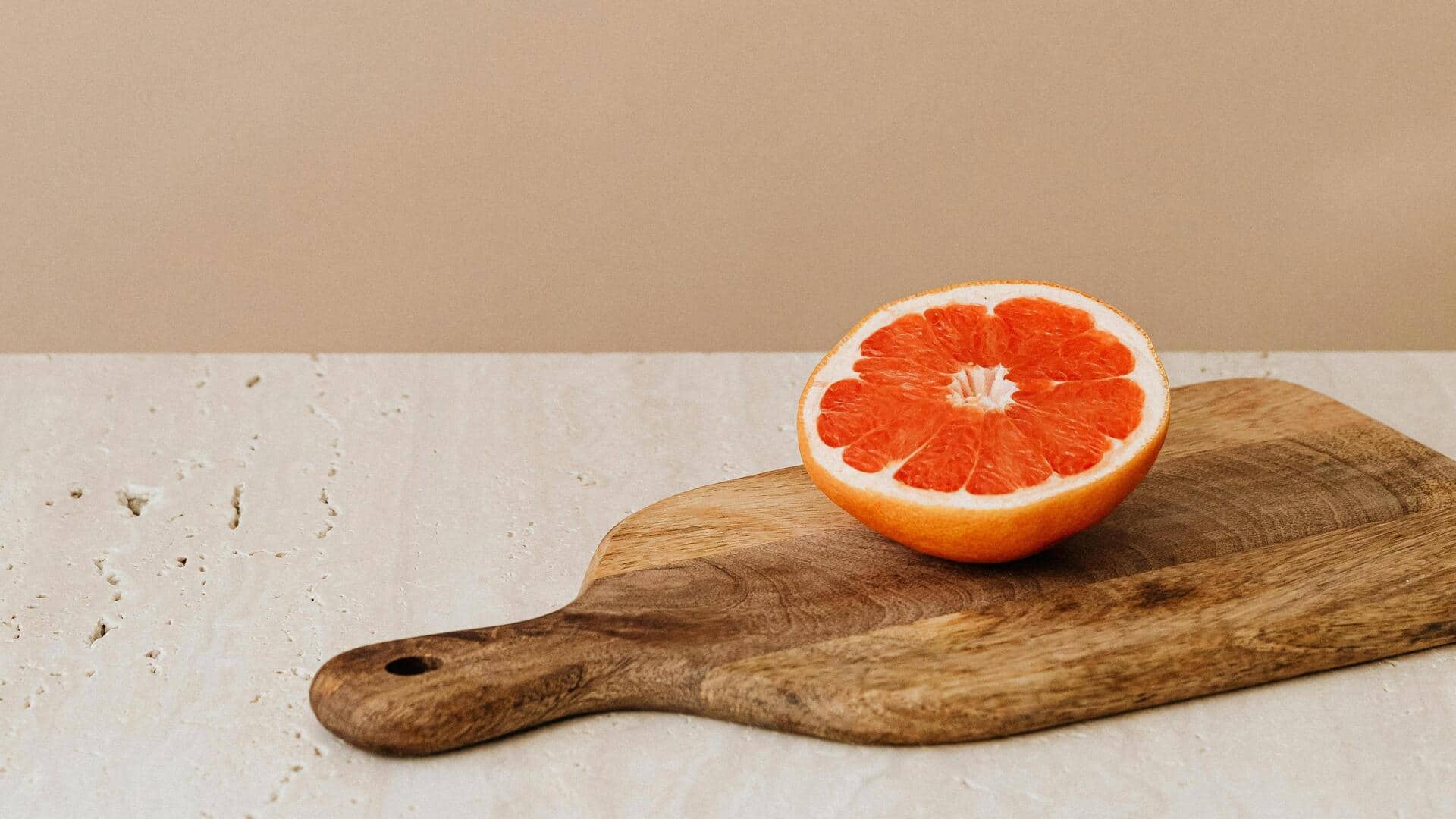 कैल्शियम से भरपूर होते हैं ये 5 फल, डाइट में करें शामिल