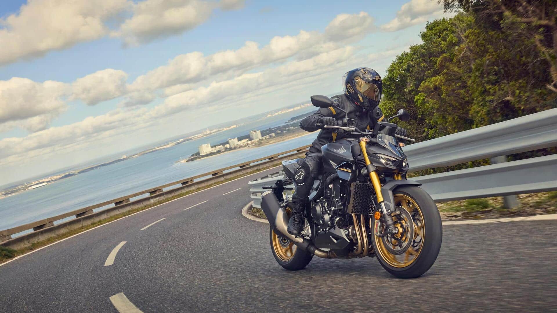 उच्च-प्रदर्शन वाली बाइक्स चलाने का है शौक, ये हैं 5 सबसे सस्ते विकल्प 