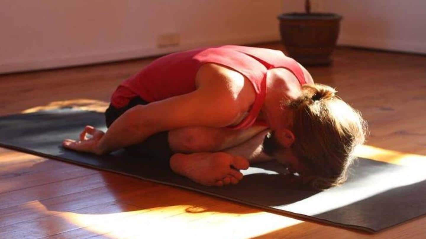 अग्निस्तम्भासन: जानिए इस योगासन के अभ्यास का तरीका, इससे जुड़ी सावधानियां और इसके फायदे