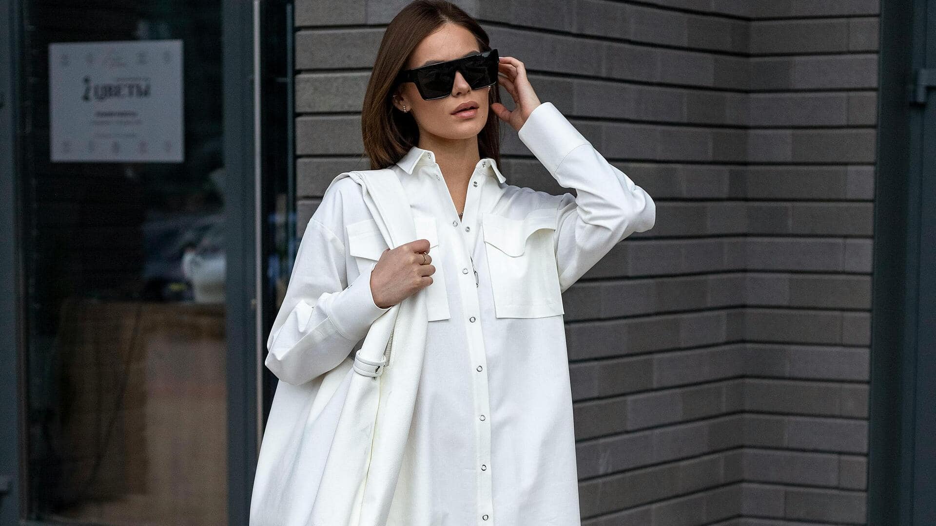 शर्ट ड्रेस को ऐसे करें स्टाइल, लगेंगी सबसे खूबसूरत शर्ट ड्रेस को ऐसे करें स्टाइल, लगेंगी सबसे खूबसूरत