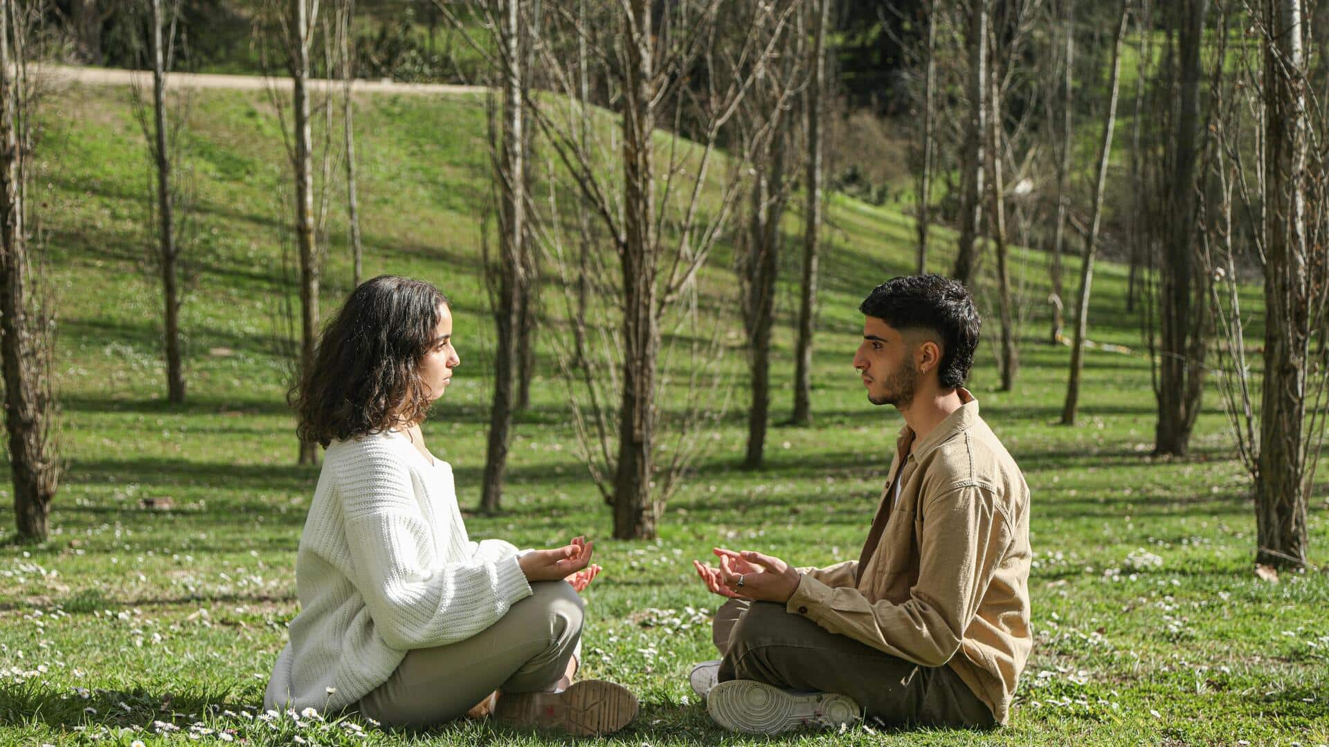 मेडिटेशन करना चाहते हैं? शुरुआती लोगों के लिए महत्वपूर्ण 5 टिप्स