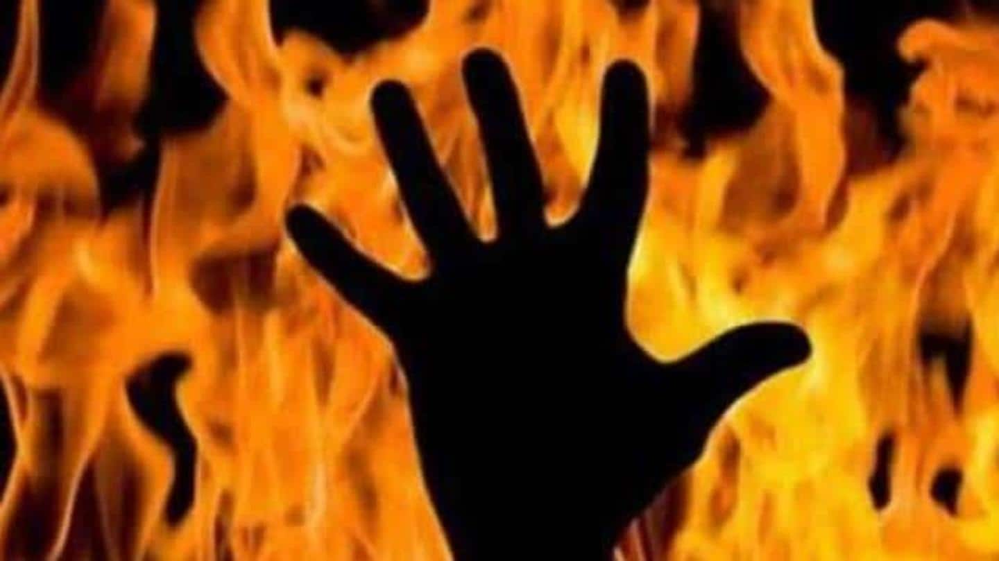 उत्तर प्रदेश: छेड़छाड़ से परेशान 15 वर्षीय किशोरी ने खुद पर केरोसिन डालकर लगाई आग