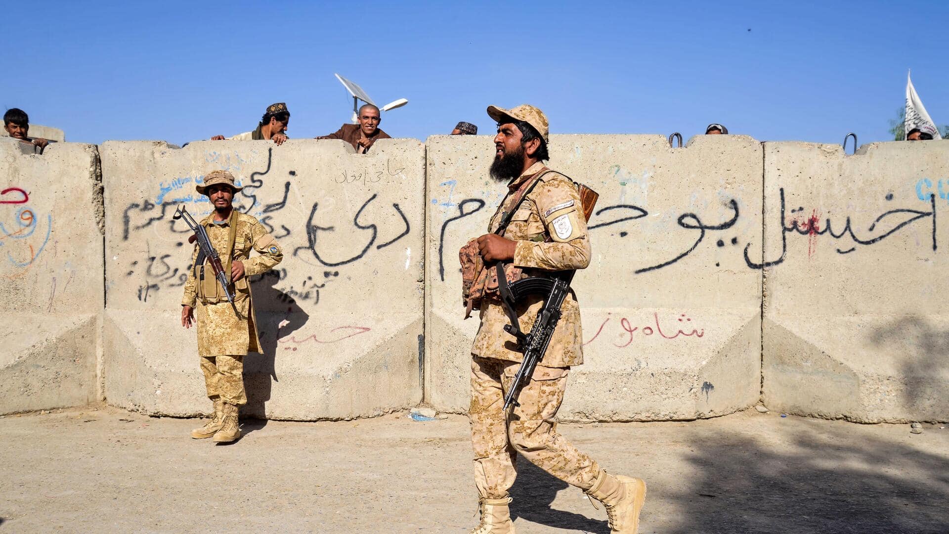 पाकिस्तान-अफगानिस्तान में फिर बढ़ा तनाव, दोनों देशों ने सीमा पर बढ़ाई तैनाती