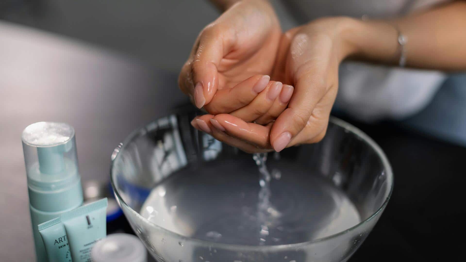 गर्मियों के दौरान तैलीय त्वचा का इस तरह से रखें ध्यान, नहीं होगा कोई नुकसान