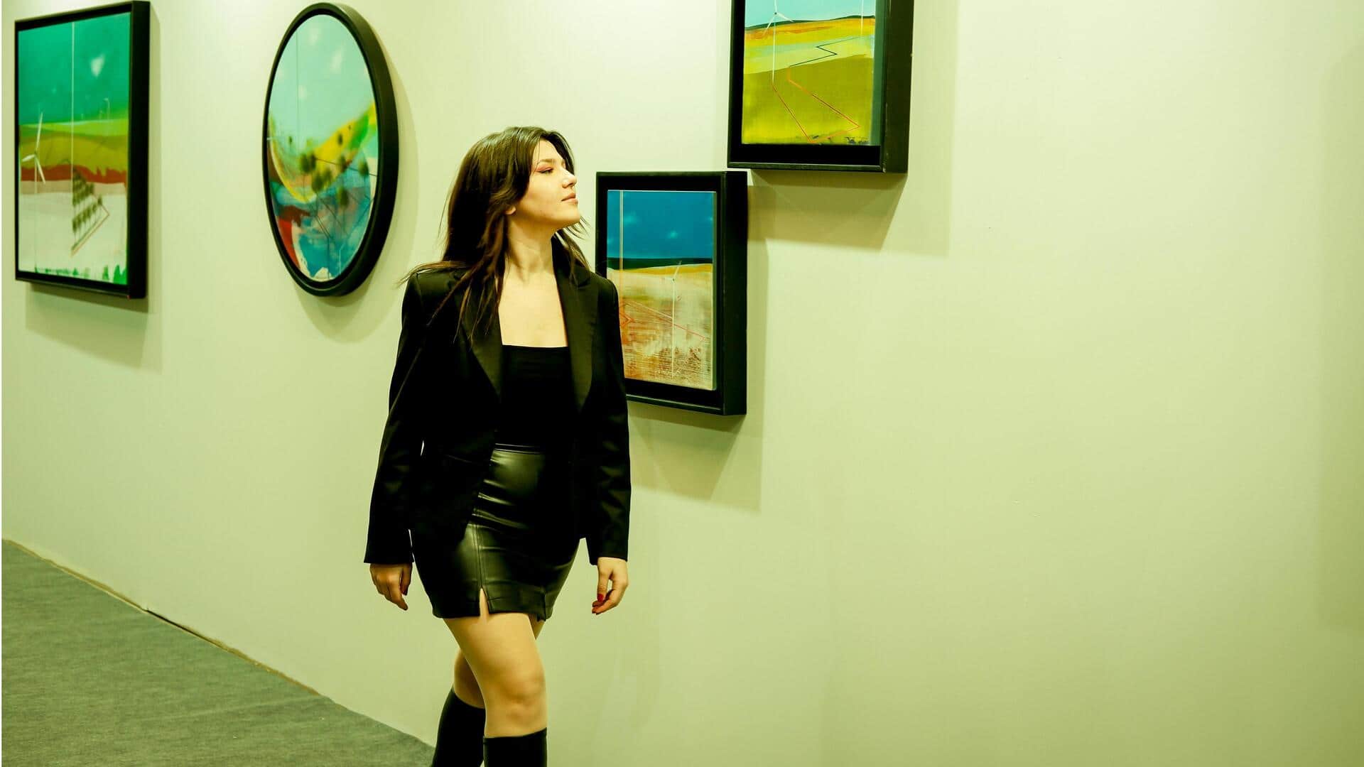 लेदर स्कर्ट को स्टाइल करने के लिए आजमाएं ये तरीके, हर मौके पर लगेंगी खूबसूरत 