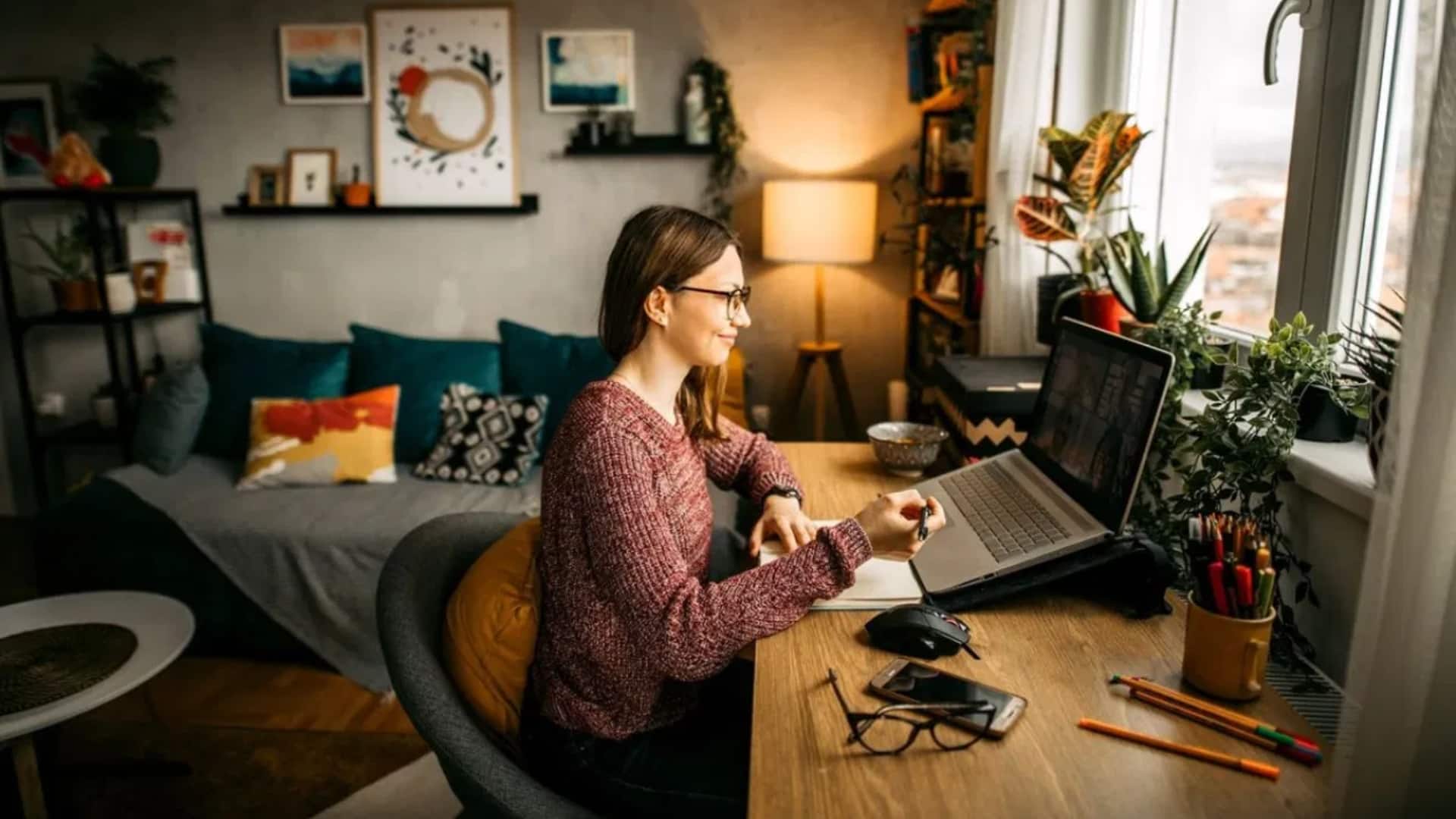 रिमोट वर्क पर ध्यान बढ़ाने के लिए 5 AI टूल, जानिए कैसे होंगे मददगार