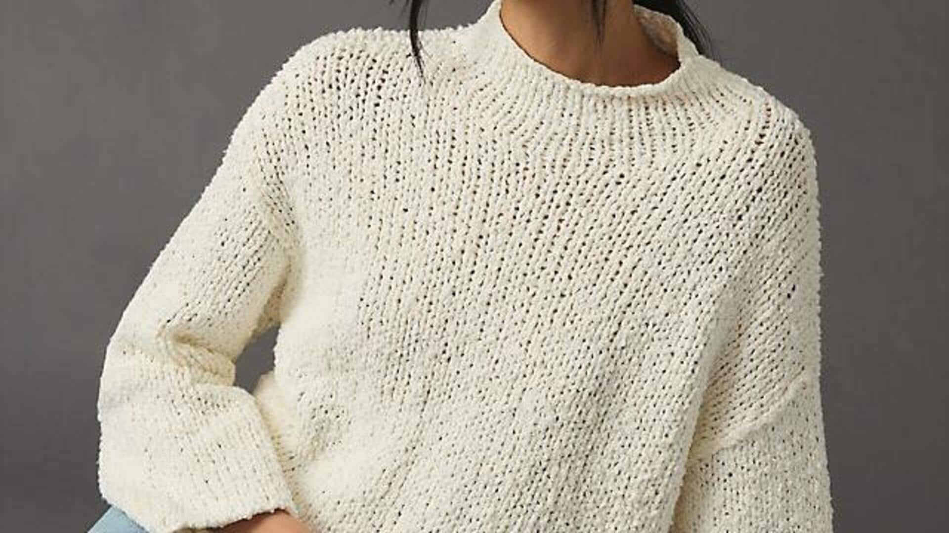 मॉक नेक पुलओवर को इन तरीकों से करें स्टाइल, आपको आएगा पसंद