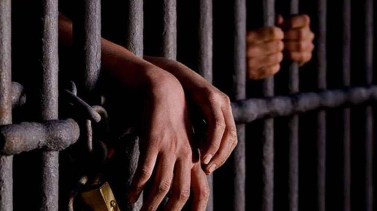112 सजायाफ्ता और 3,356 अंडर ट्रायल बंदी फरार 112 सजायाफ्ता और 3,356 अंडर ट्रायल बंदी फरार