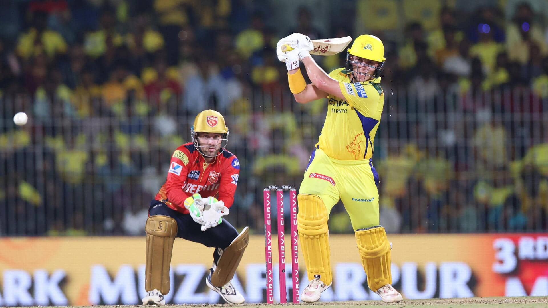 IPL 2025: सैम कर्रन ने PBKS के खिलाफ लगाया अर्धशतक, जानिए उनके आंकड़े 