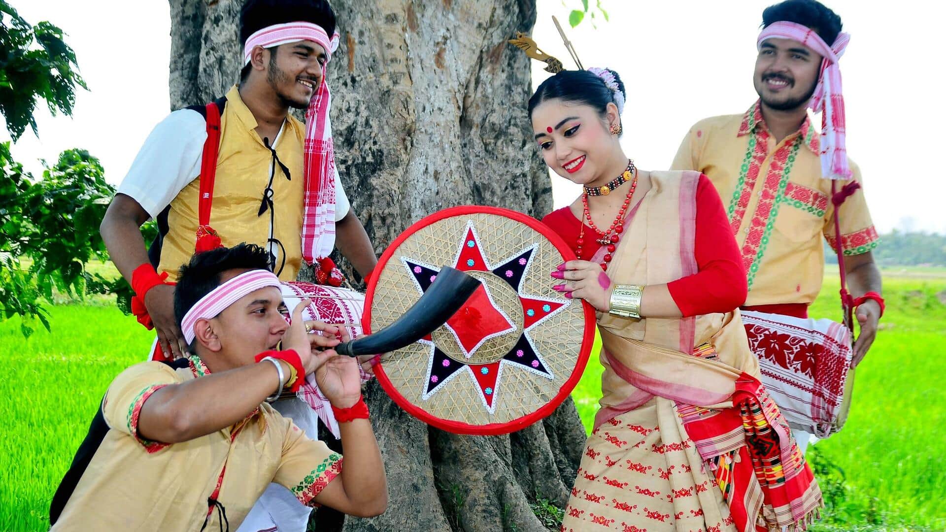 असम के पारंपरिक लोक नृत्य, जिनके बारे में जानना है जरूरी असम के पारंपरिक लोक नृत्य, जिनके बारे में जानना है जरूरी