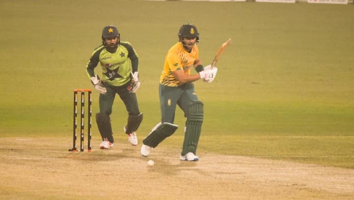 दूसरे टी-20 में दक्षिण अफ्रीका ने पाकिस्तान को हराया, प्रिटोरियस ने लिए पांच विकेट