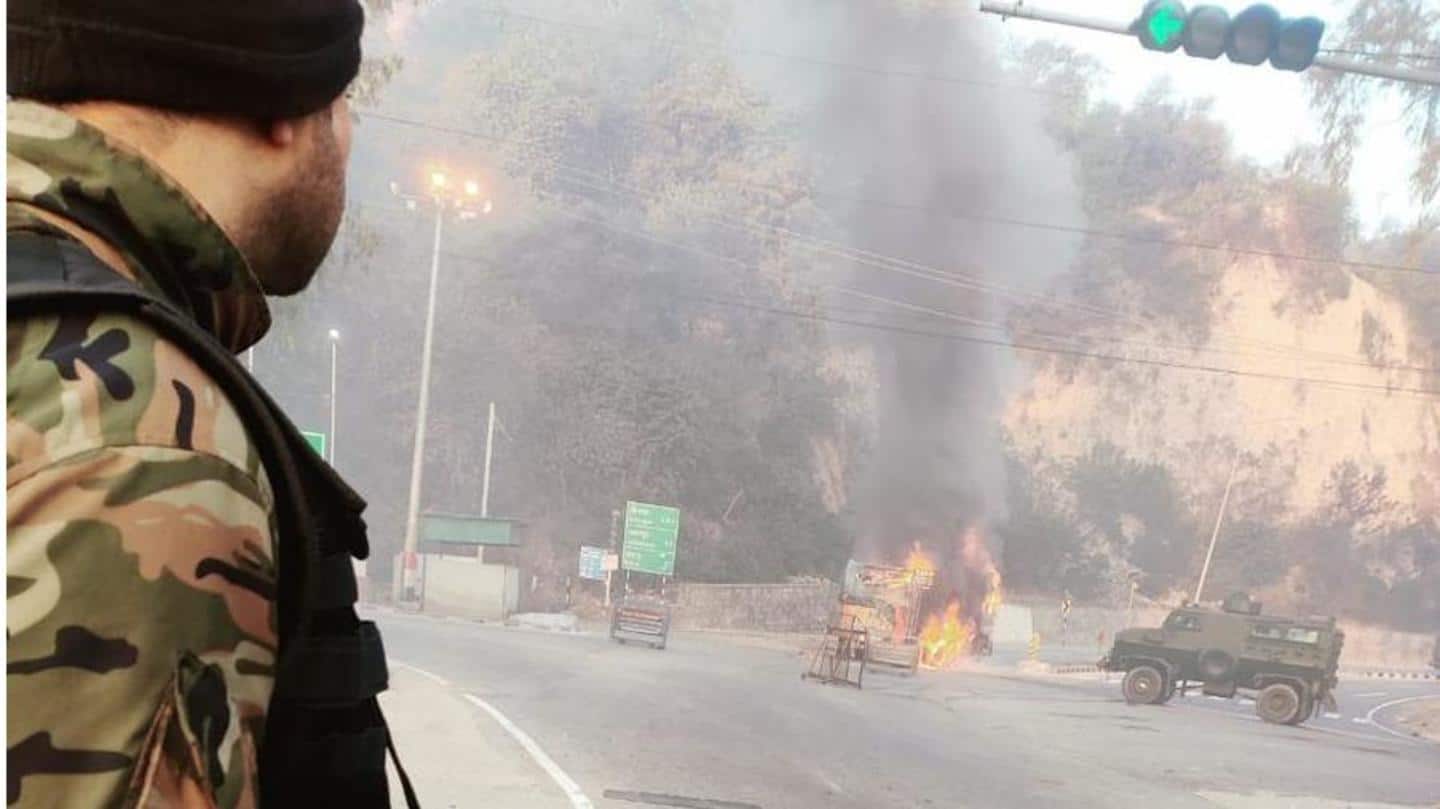 जम्मू में आतंकवादियों के साथ सुरक्षा कर्मियों की मुठभेड़, 3 आतंकी मारे गए