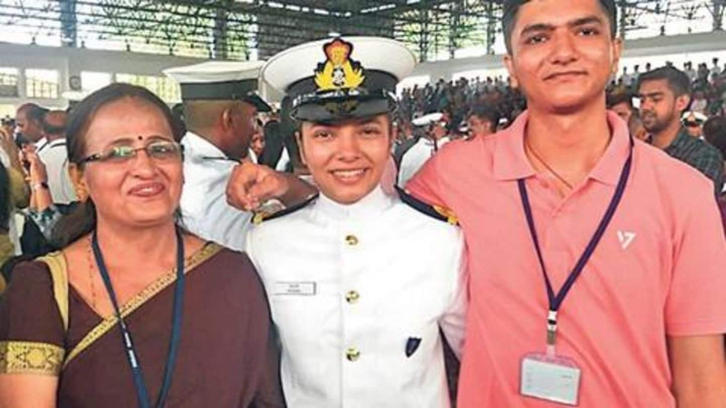 नौसेना में देश की पहली महिला पायलट बनेंगी शिवांगी स्वरूप, कोच्चि में ले रही हैं ट्रेनिंग