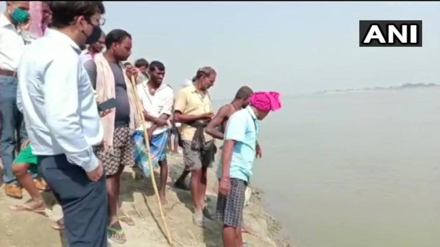 बिहार: भागलपुर जिले में नाव पलटने से एक महिला की मौत, कई लापता