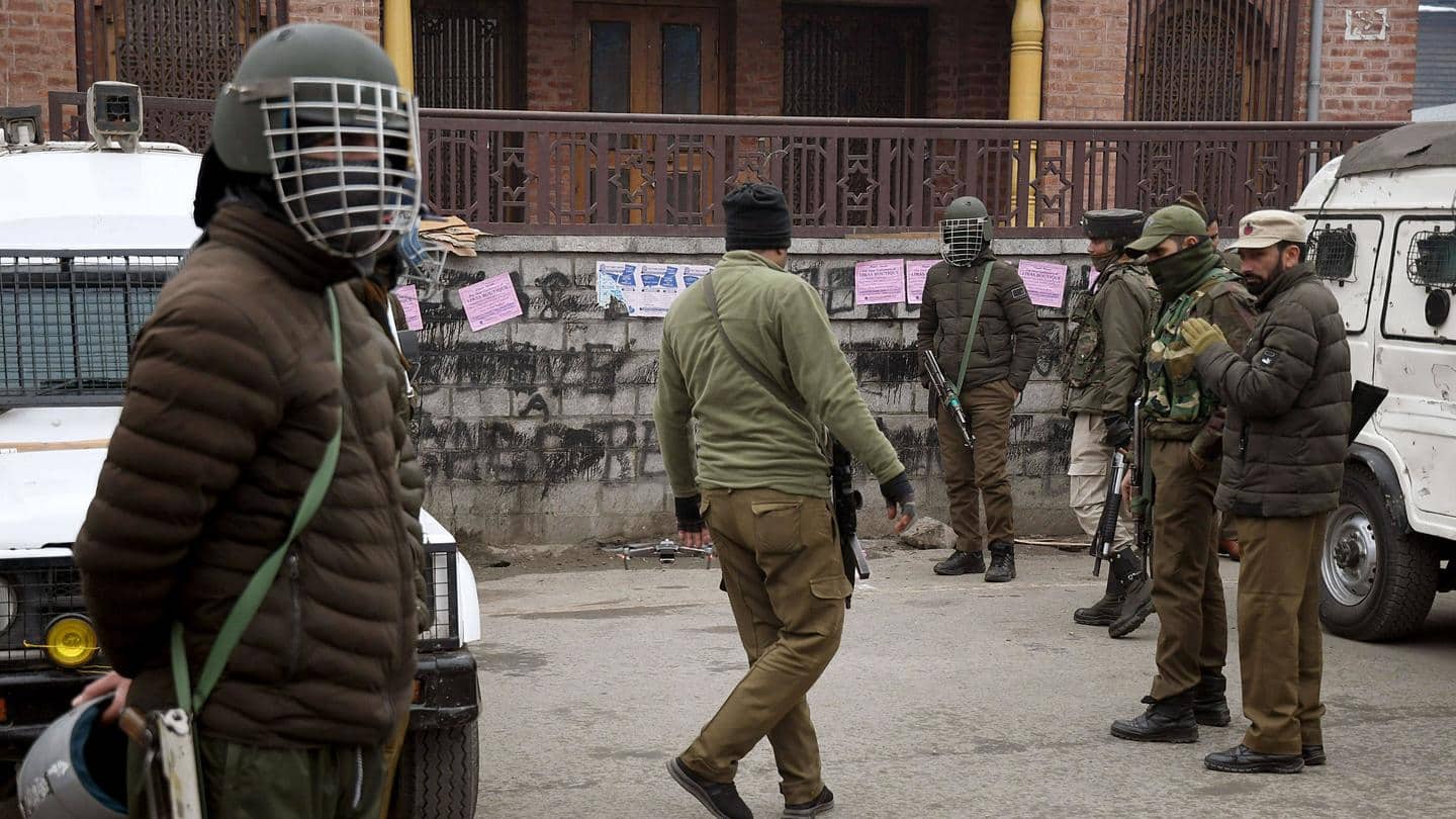 श्रीनगर: स्वतंत्रता दिवस से एक दिन पहले पुलिस पार्टी पर आतंकी हमला, दो जवान शहीद