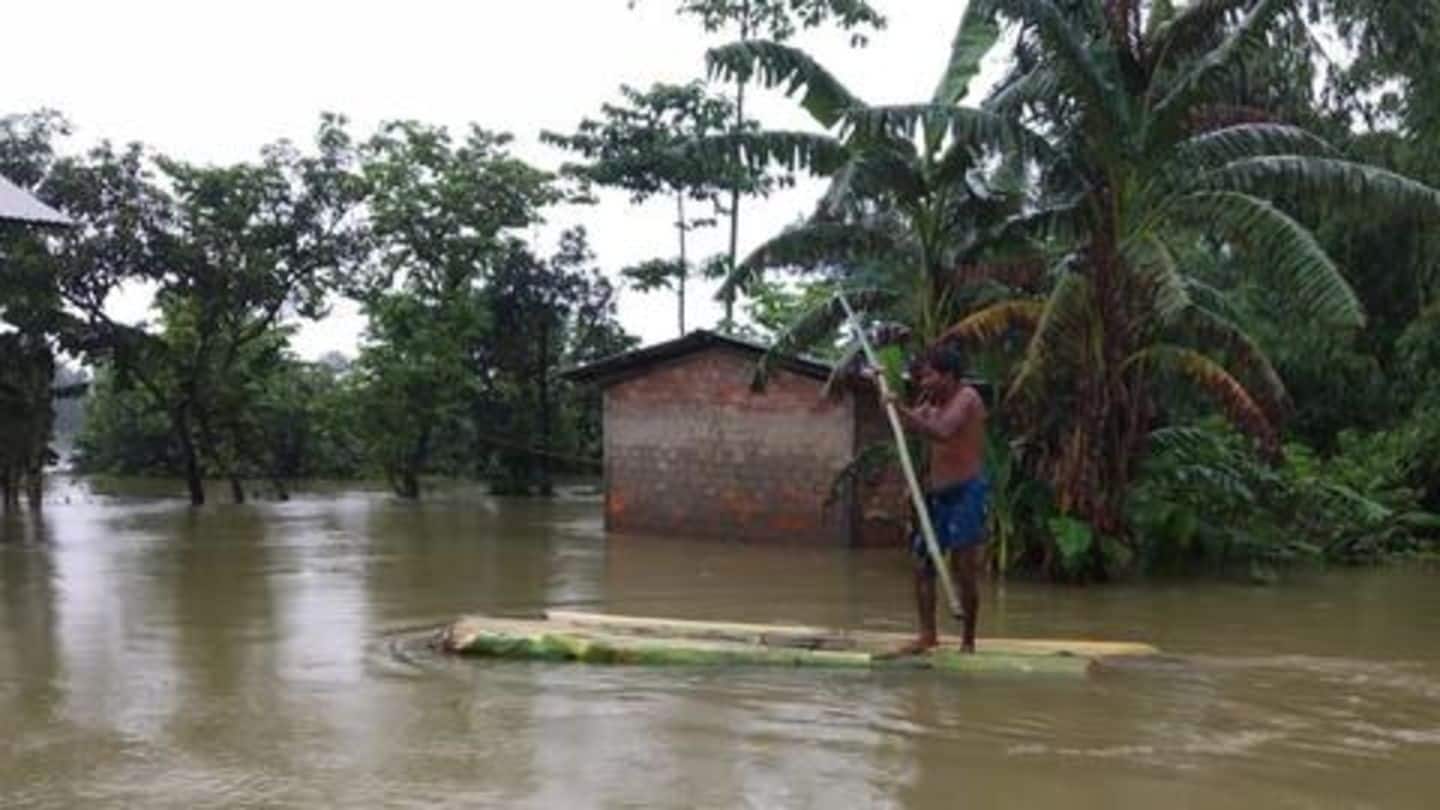 असम में बाढ़ से लाखों लोग प्रभावित, उत्तर प्रदेश में भी बढ़ रहा नदियों का जलस्तर