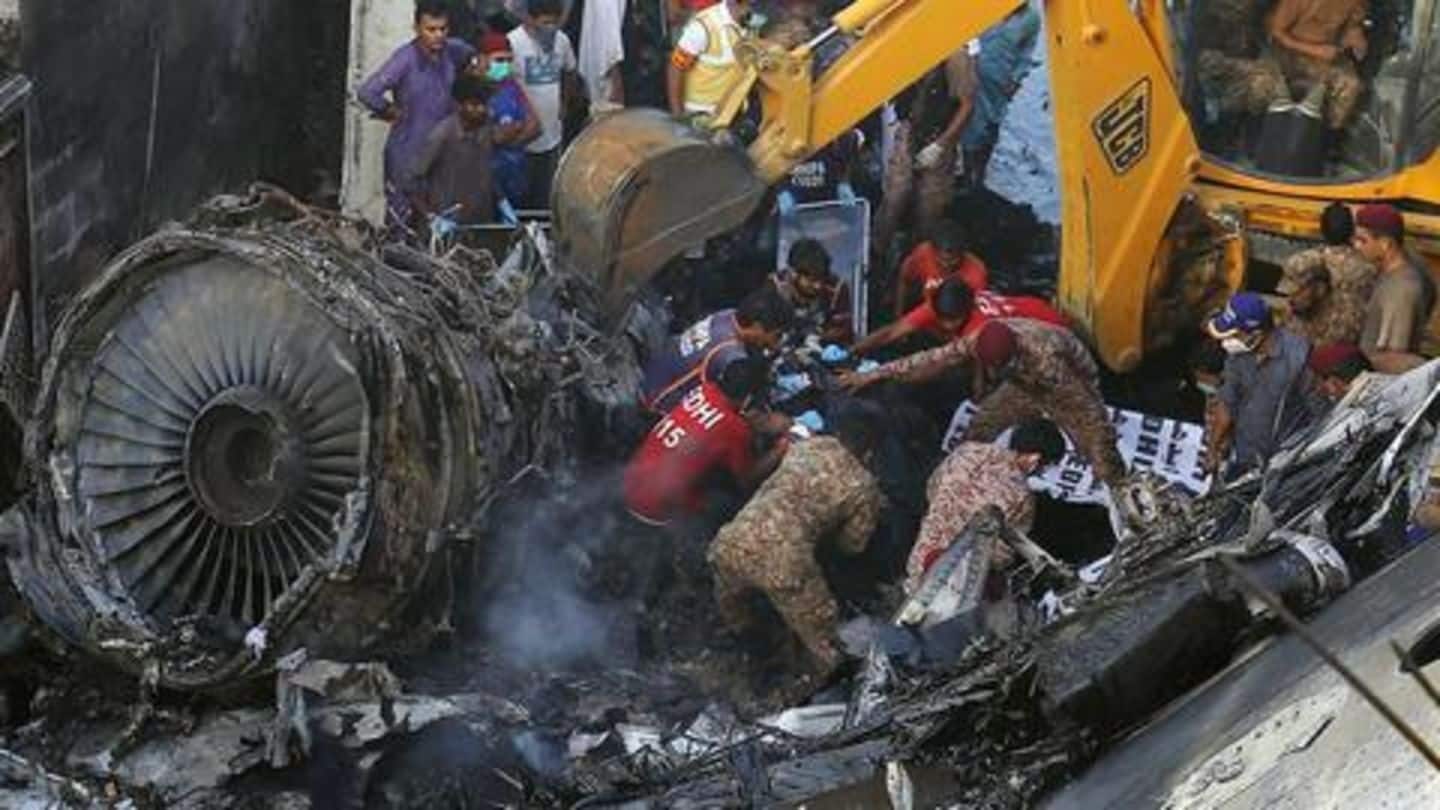 पाकिस्तान विमान हादसा: 99 में से 97 लोगों की मौत, अब तक 82 के शव मिले