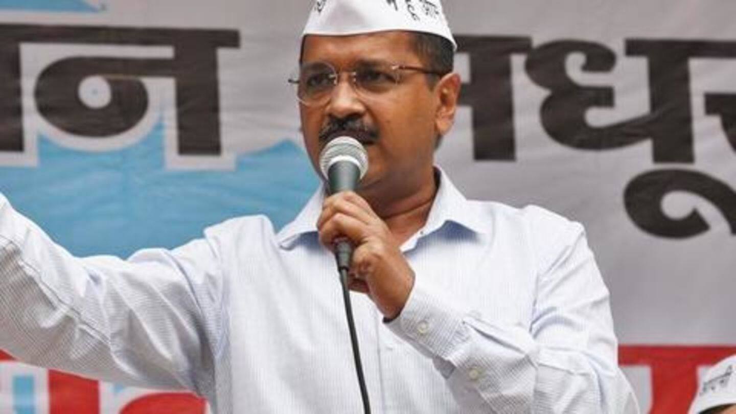 केजरीवाल ने बताया 'नाचने वाला' तो मनोज तिवारी बोले- जनता सिखाएगी सबक