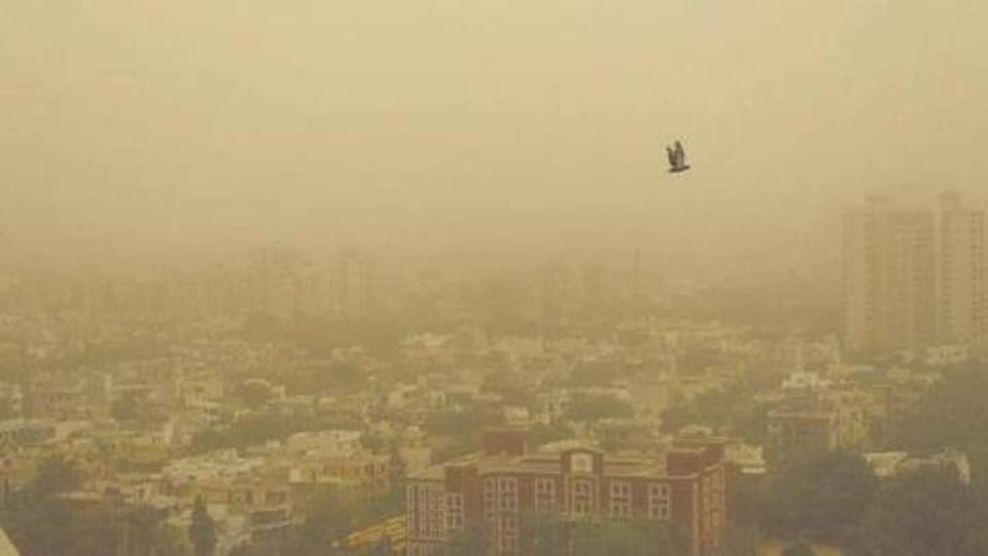 गैस चैंबर बनी दिल्ली में सांस लेना हुआ मुश्किल, खतरनाक स्तर से पार पहुंचा वायु प्रदूषण