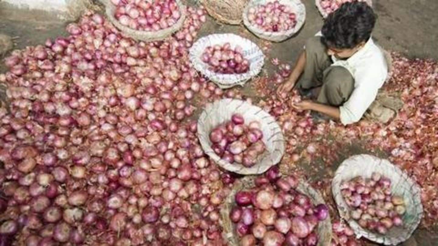 महाराष्ट्रः 2,657 किलोग्राम प्याज बेचकर किसान को मिले मात्र 6 रुपये, मुख्यमंत्री को भेजी कमाई