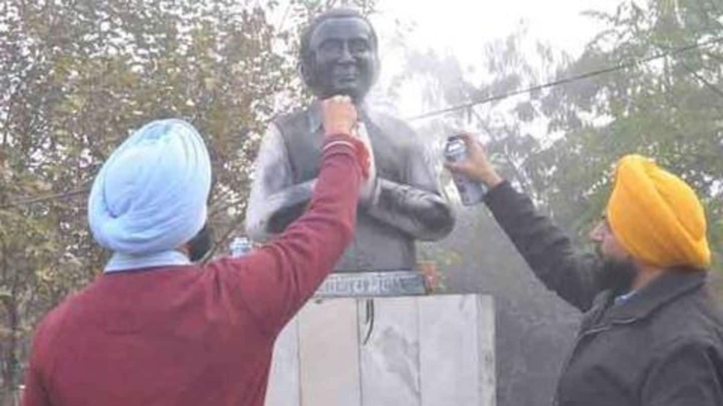पंजाबः शिरोमणि अकाली दल के कार्यकर्ताओं ने राजीव गांधी की प्रतिमा पर पोती कालिख, एक गिरफ्तार