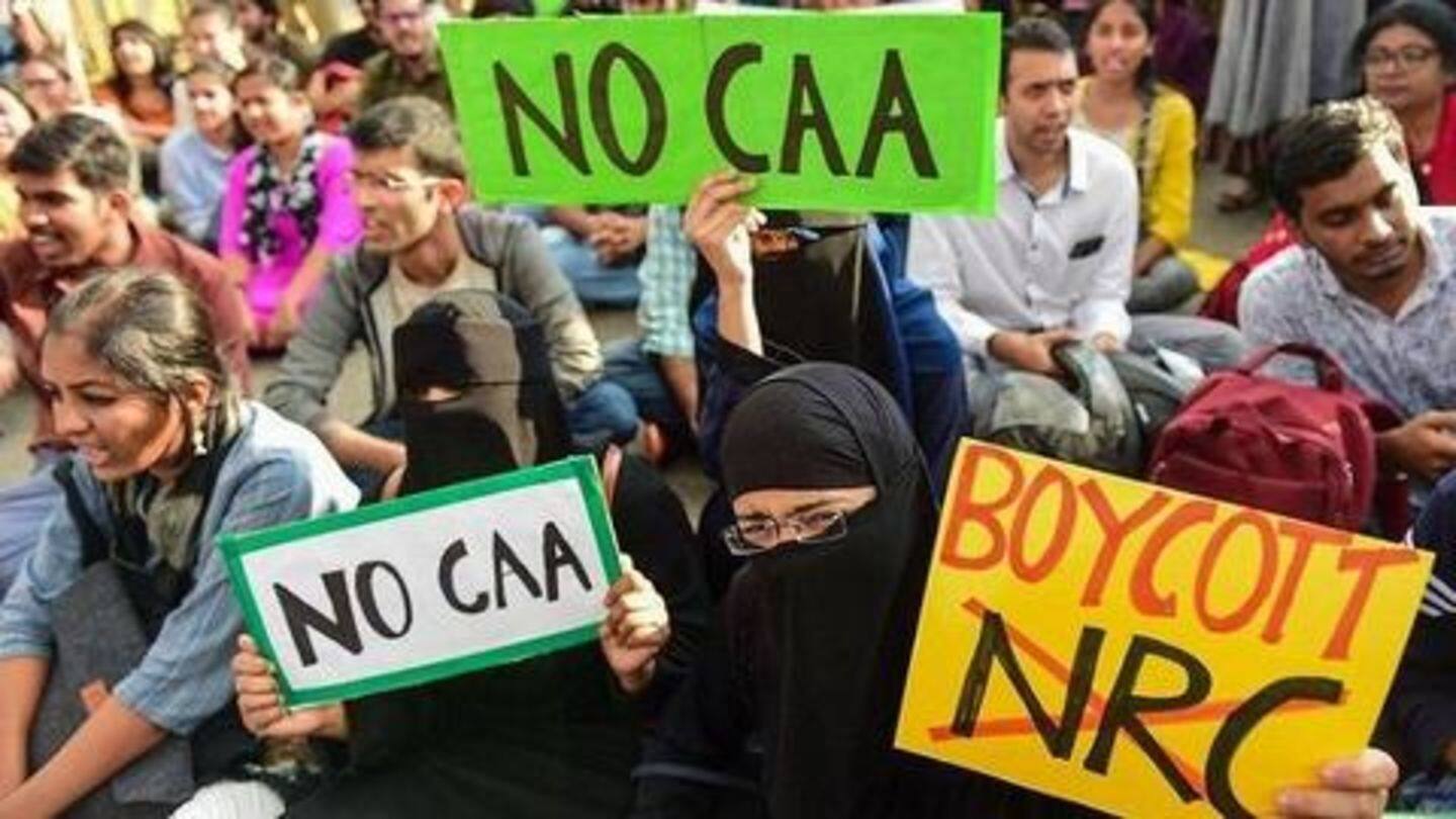 पांच मुख्यमंत्री नागरिकता कानून और NRC दोनों के खिलाफ पांच मुख्यमंत्री नागरिकता कानून और NRC दोनों के खिलाफ