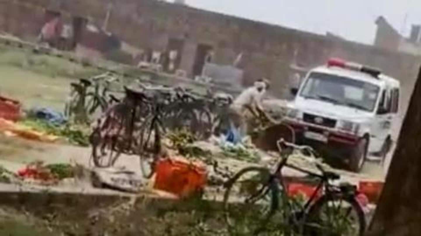 प्रयागराज: कैमरे में कैद हुई पुलिस की दबंगई, दरोगा ने गाड़ी से रौंदी किसानों की सब्जियां