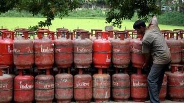 नए साल के मौके पर तोहफा, कम हुए रसोई गैस के दाम