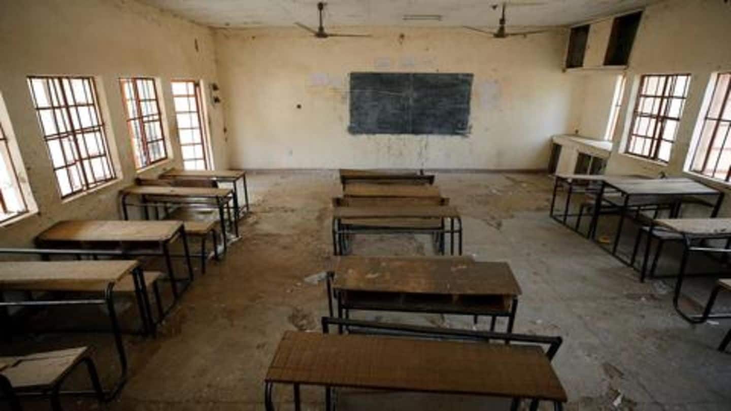 उत्तर प्रदेश: एक साथ 25 स्कूलों में 'पढ़ाकर' शिक्षिका ने कमाए एक करोड़, जांच शुरू