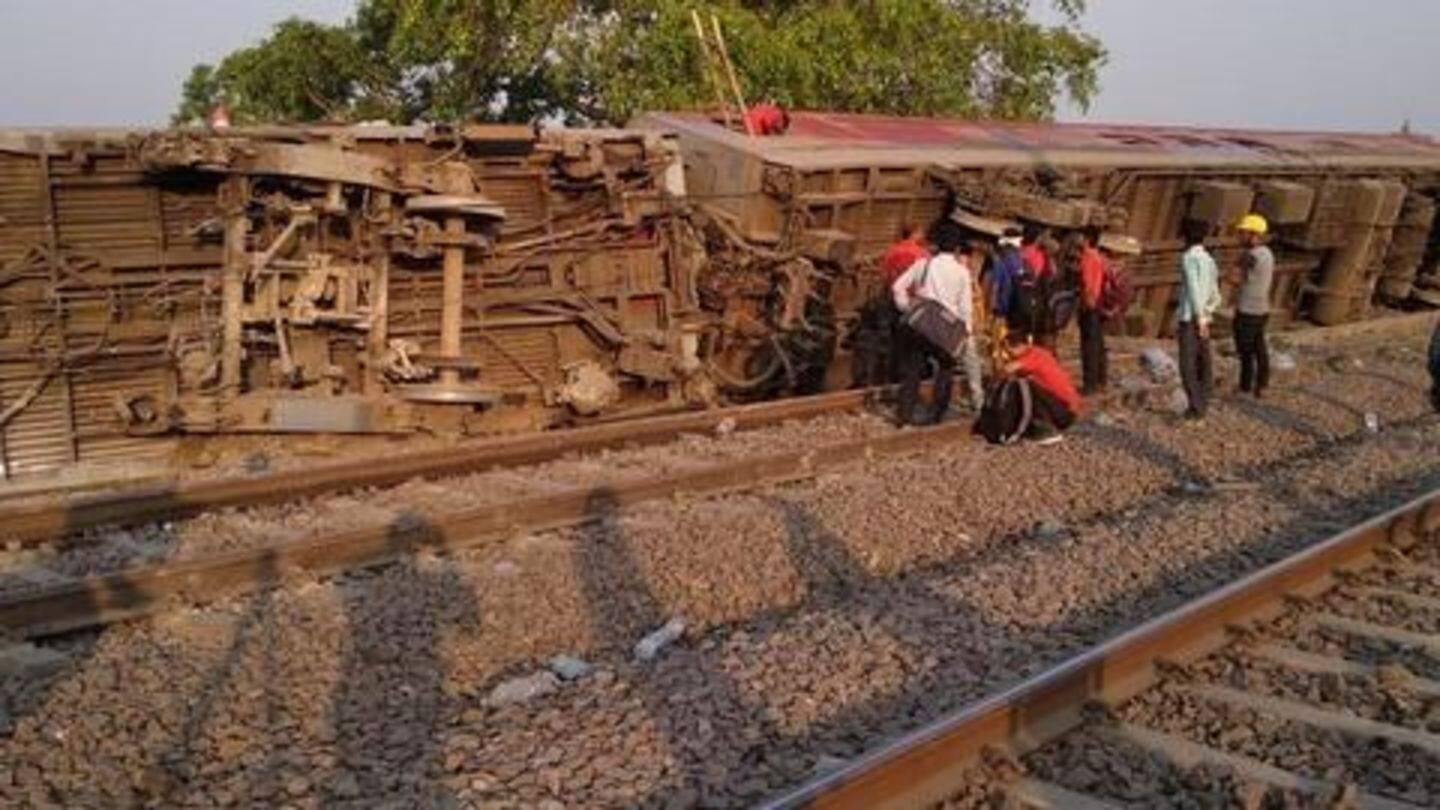 कानपुर में बड़ा रेल हादसा, पूर्वा एक्सप्रेस के 12 डिब्बे पटरी से उतरे, 20 घायल