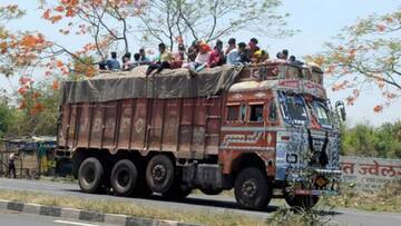 ट्रक से जा रहे प्रवासी मजदूरों के साथ हादसा, बच्चे समेत दो मौत, 60 घायल