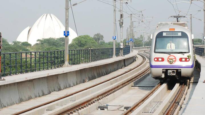 सोमवार से फिर दौड़ेगी दिल्ली मेट्रो, सफाई के लिए UV लाइट के इस्तेमाल की योजना