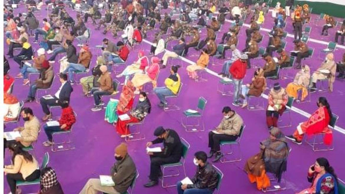 कोरोना के कारण बदला-बदला नजर आया समारोह कोरोना के कारण बदला-बदला नजर आया समारोह